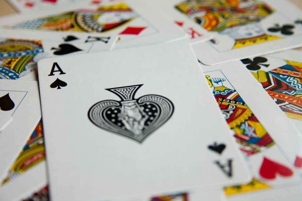 Lær Solitaire-reglerne spil online | Casino House